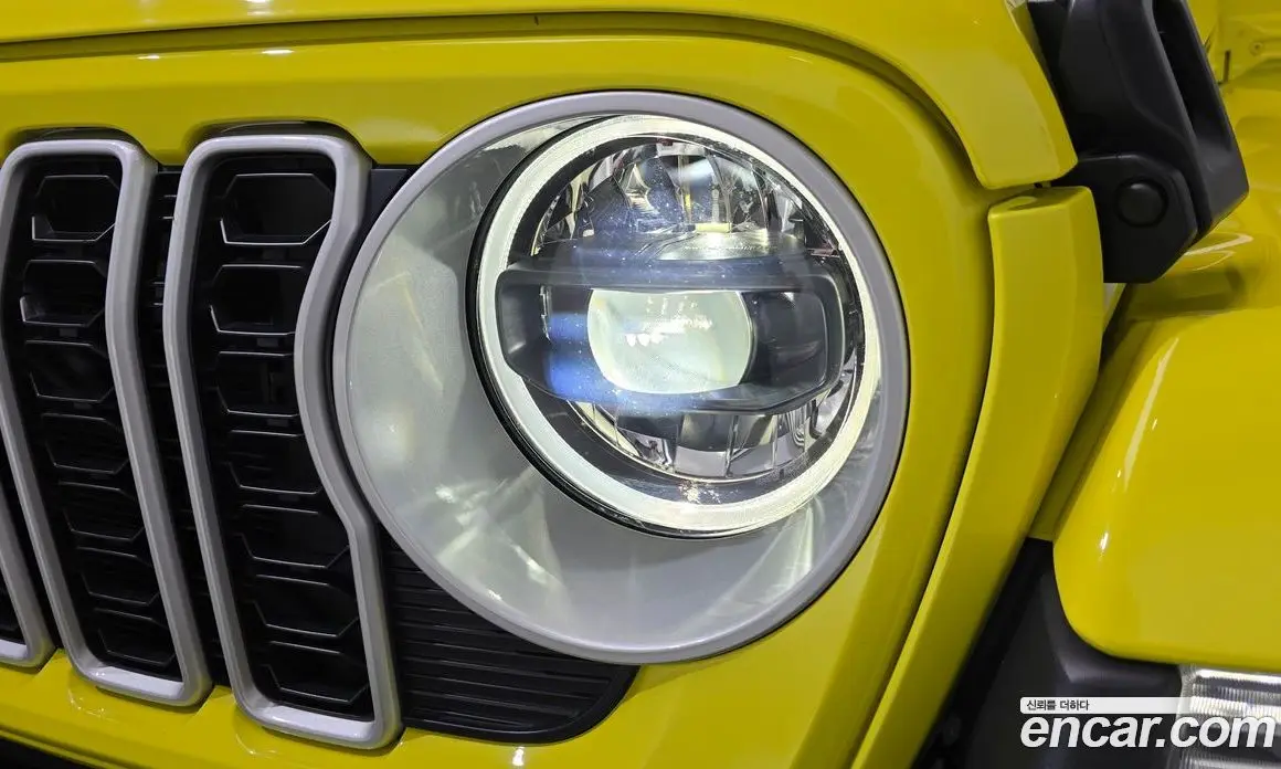 Jeep Wrangler 2024 2.0 автомат (гидро), фото 7