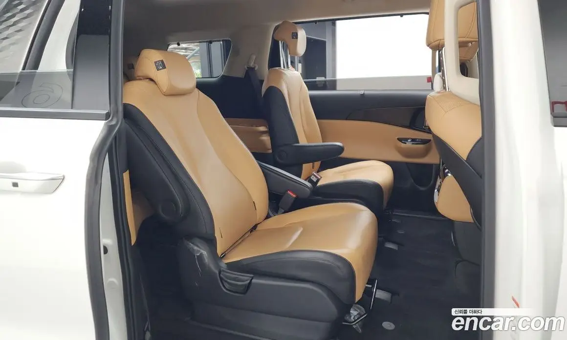 Kia Carnival 2022 2.2 автомат (гидро), фото 16