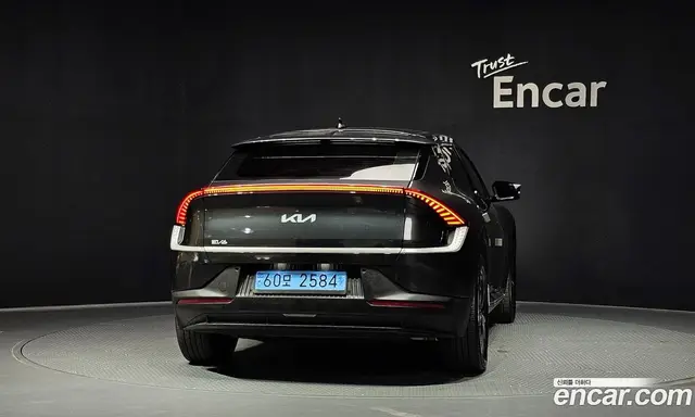 Kia EV6 2022 0.1 автомат (гидро), миниатюра 4 Kia EV6 2022 0.1 автомат (гидро), миниатюра 4