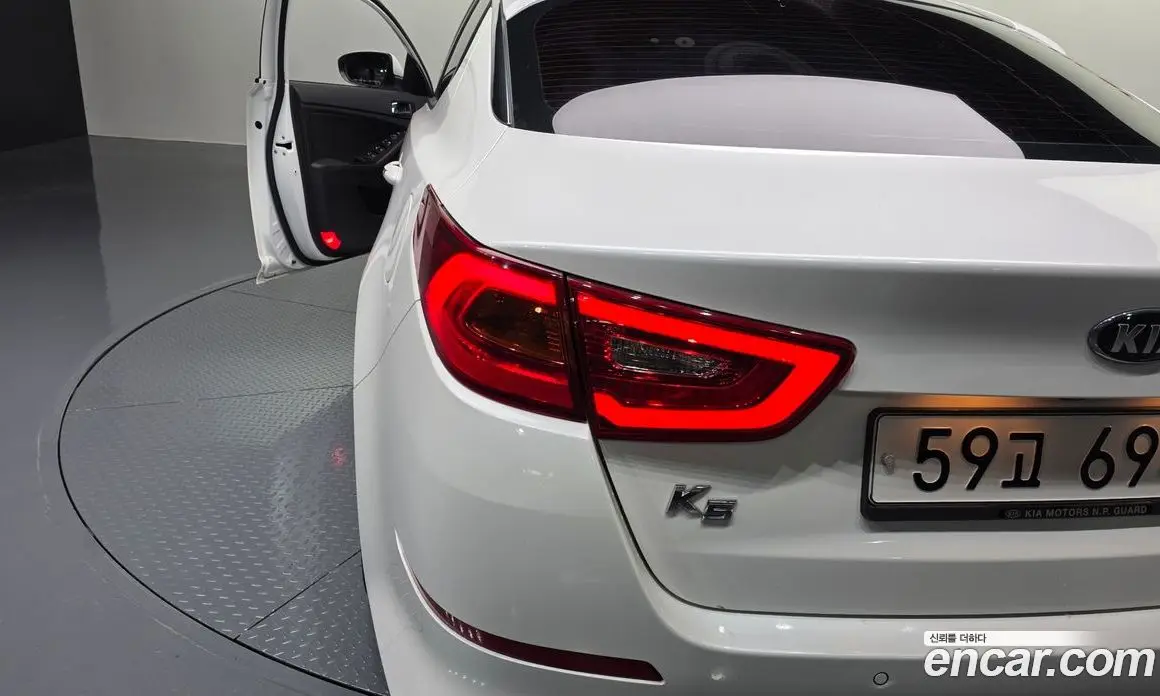 Kia K5 (Optima) 2014 2.0 автомат (гидро), фото 9 Kia K5 (Optima) 2014 2.0 автомат (гидро), фото 9