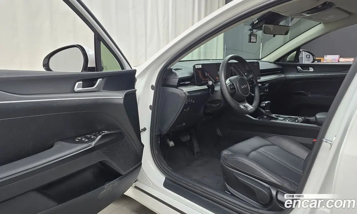 Kia K5 (Optima) 2023 2.0 автомат (гидро), фото 13