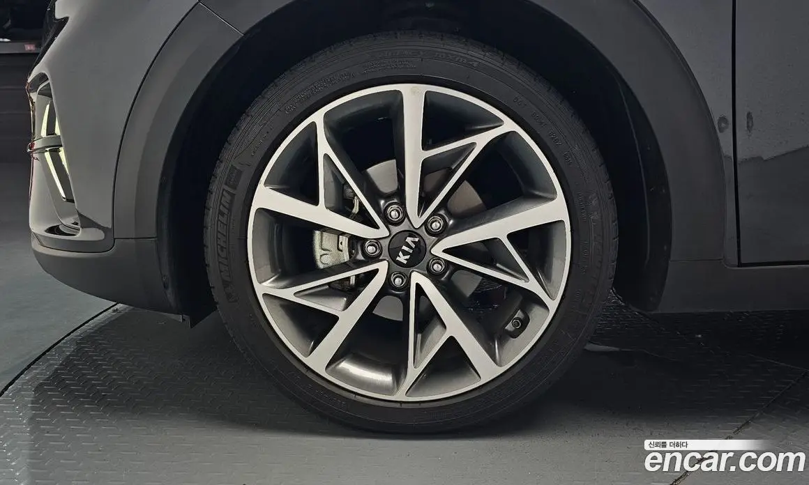 Kia Niro 2019 1.6 автомат (гидро), фото 5