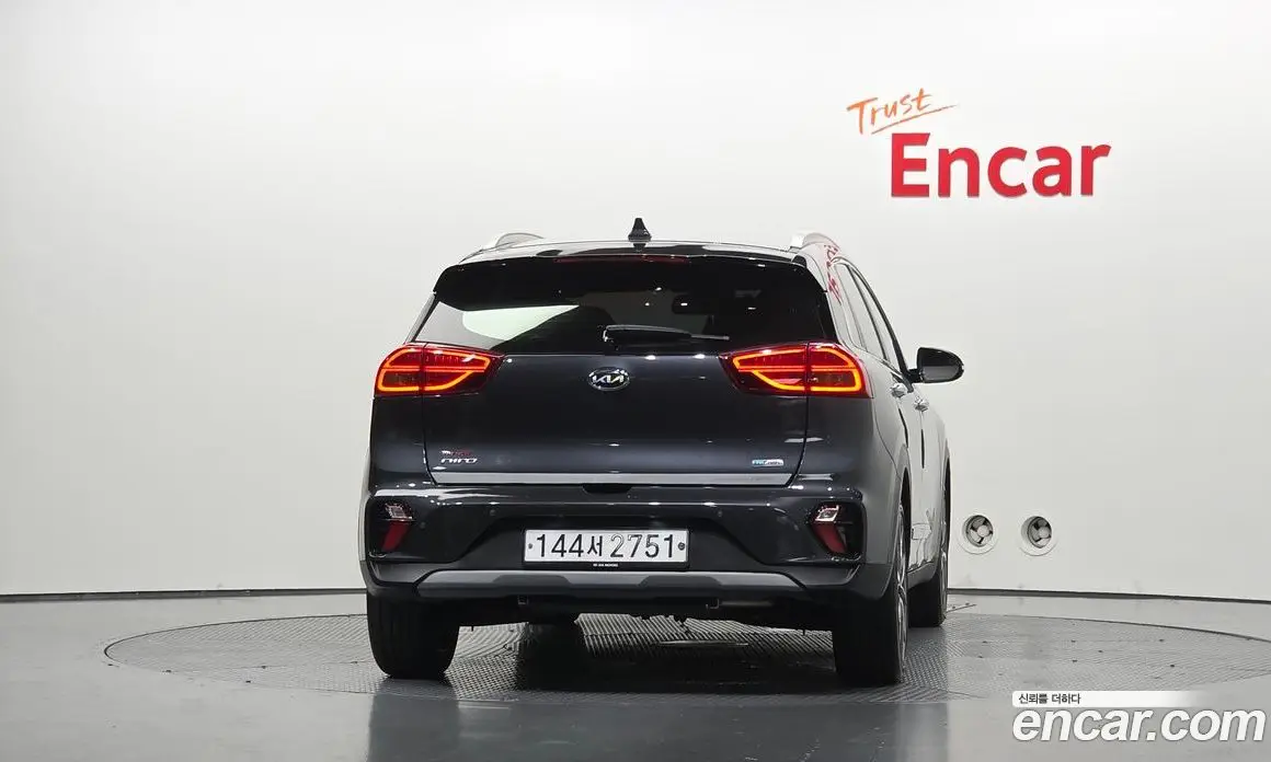 Kia Niro 2019 1.6 автомат (гидро), фото 4