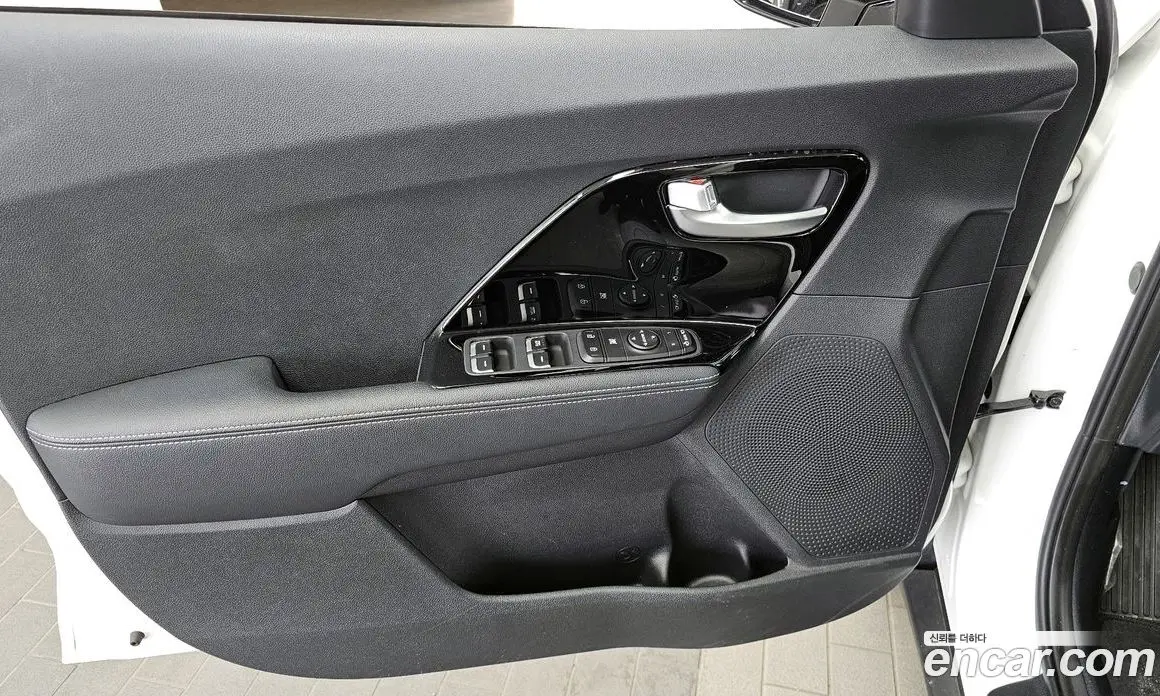 Kia Niro 2021 1.6 автомат (гидро), фото 14 Kia Niro 2021 1.6 автомат (гидро), фото 14