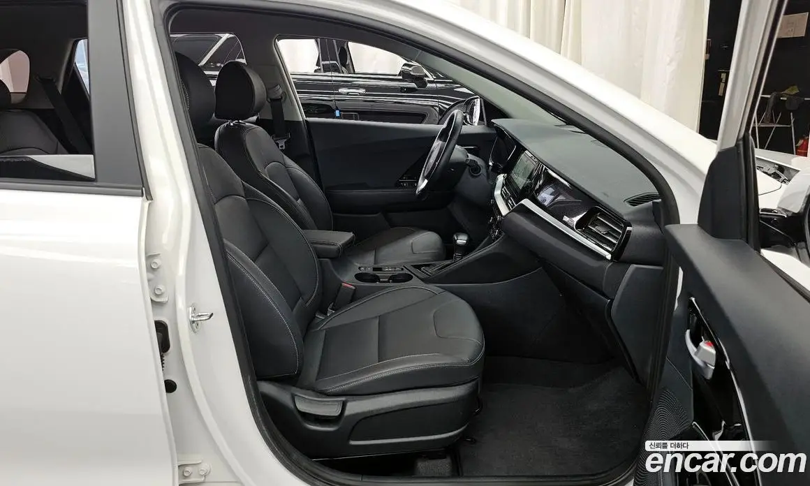 Kia Niro 2021 1.6 автомат (гидро), фото 17 Kia Niro 2021 1.6 автомат (гидро), фото 17