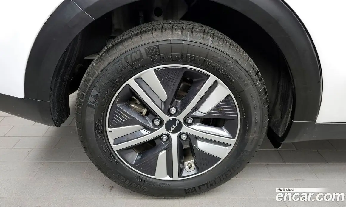 Kia Niro 2021 1.6 автомат (гидро), фото 5 Kia Niro 2021 1.6 автомат (гидро), фото 5
