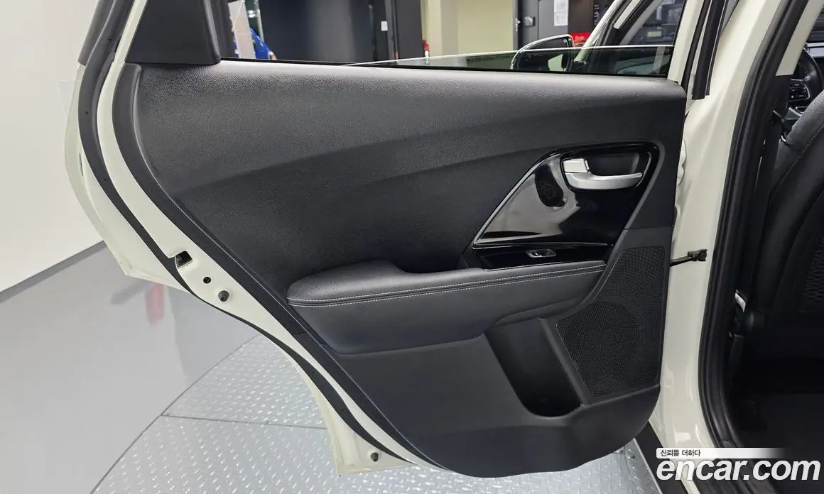 Kia Niro 2021 1.6 автомат (гидро), фото 14 Kia Niro 2021 1.6 автомат (гидро), фото 14