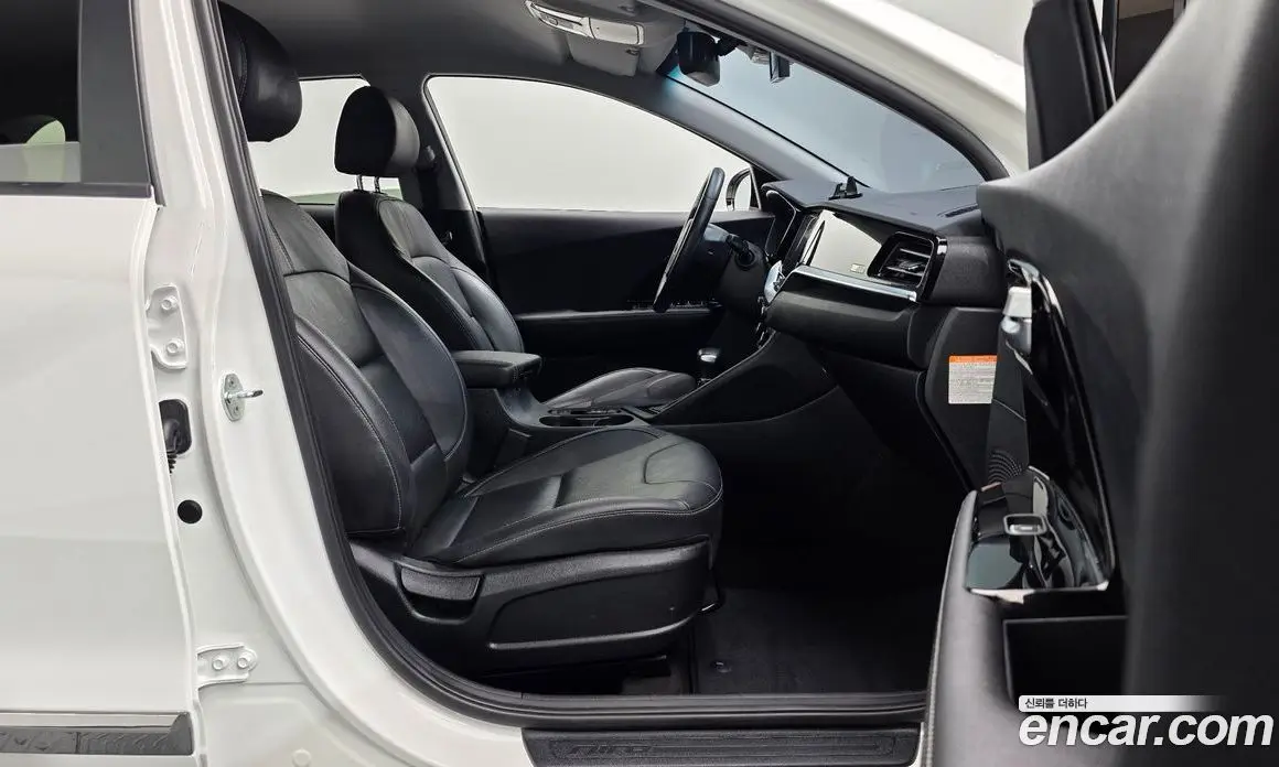 Kia Niro 2021 1.6 автомат (гидро), фото 15 Kia Niro 2021 1.6 автомат (гидро), фото 15