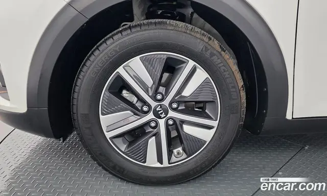 Kia Niro 2021 1.6 автомат (гидро), миниатюра 4 Kia Niro 2021 1.6 автомат (гидро), миниатюра 4