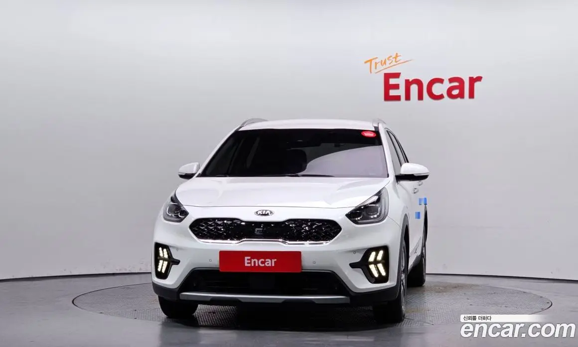 Kia Niro 2021 1.6 автомат (гидро), фото 3