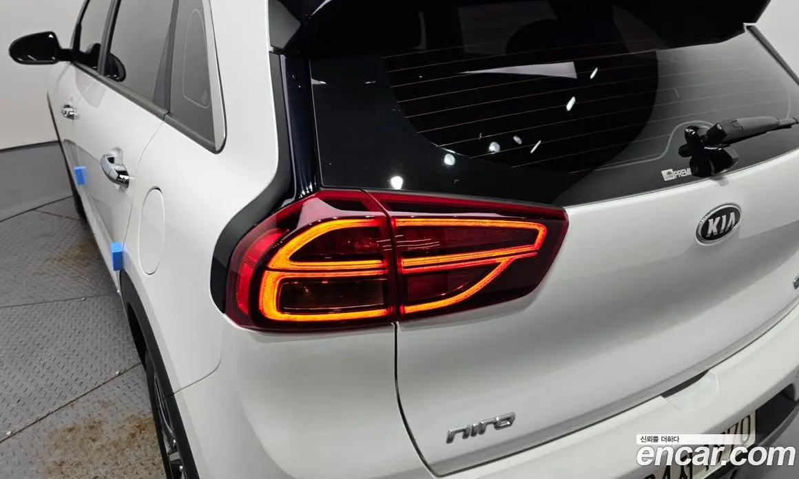 Kia Niro 2021 1.6 автомат (гидро), фото 9