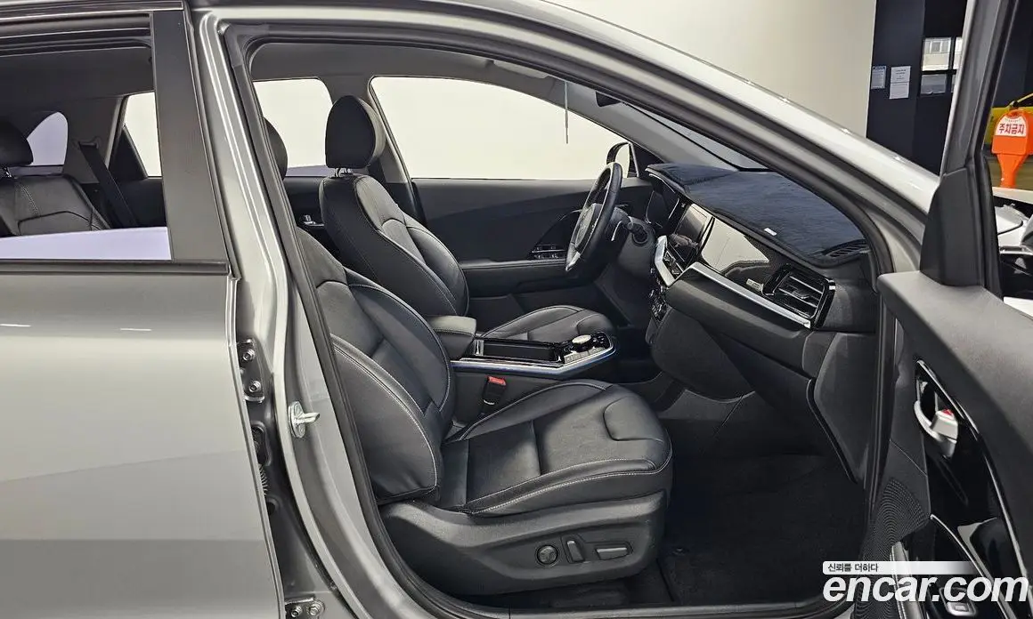 Kia Niro 2021 0.2 автомат (гидро), фото 15