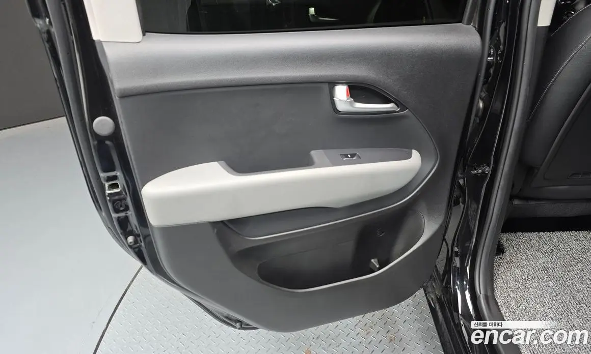 Kia Ray 2024 1.0 автомат (гидро), фото 15