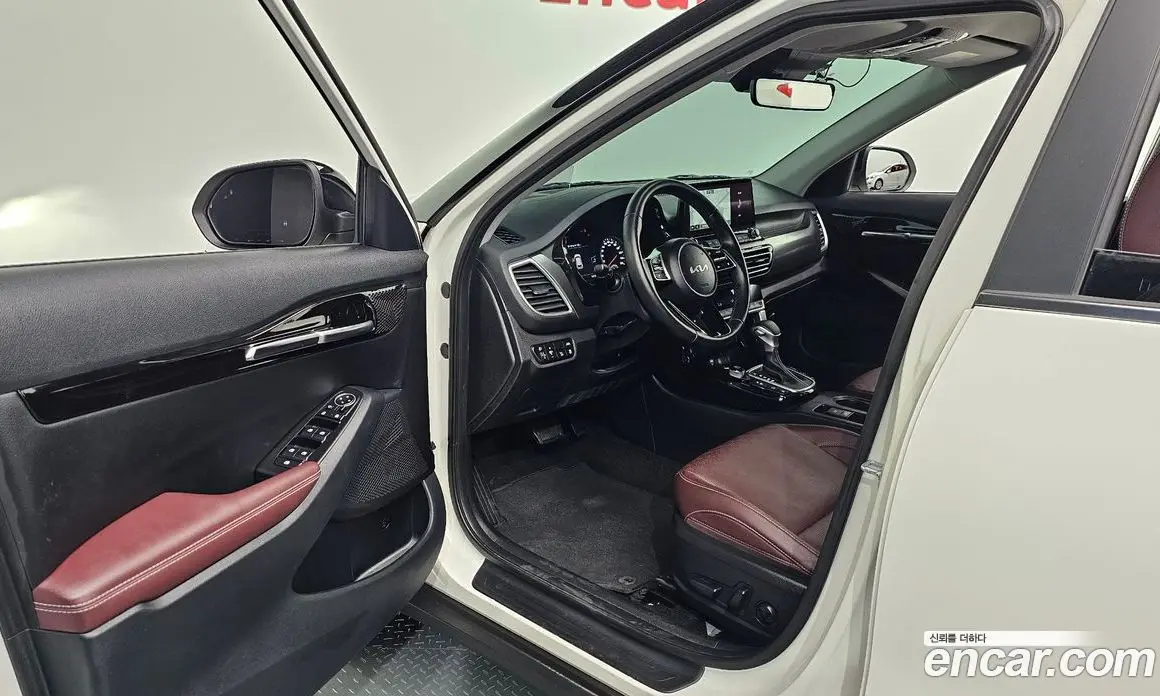 Kia Seltos 2022 1.6 автомат (гидро), фото 16 Kia Seltos 2022 1.6 автомат (гидро), фото 16