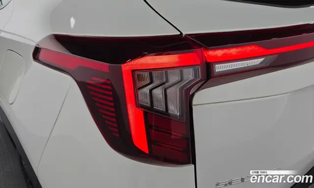 Kia Seltos 2022 2.0 автомат (гидро), миниатюра 9