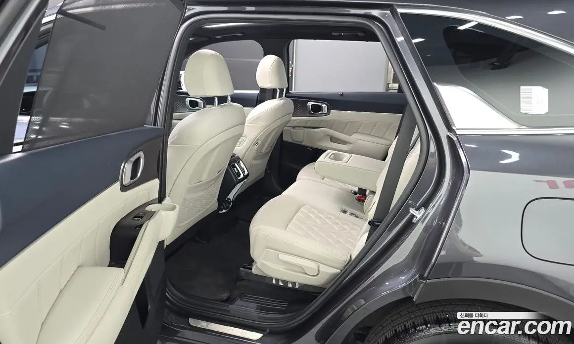Kia Sorento 2023 1.6 автомат (гидро), фото 17 Kia Sorento 2023 1.6 автомат (гидро), фото 17