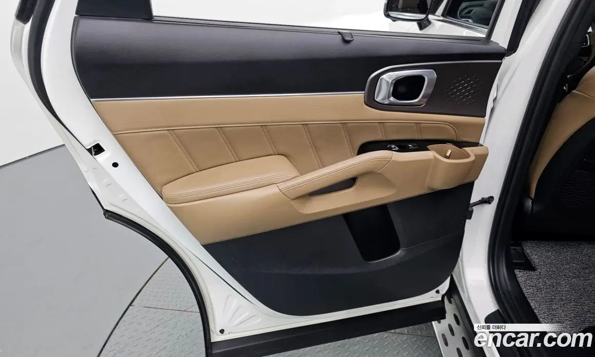 Kia Sorento 2023 2.2 автомат (гидро), фото 15 Kia Sorento 2023 2.2 автомат (гидро), фото 15