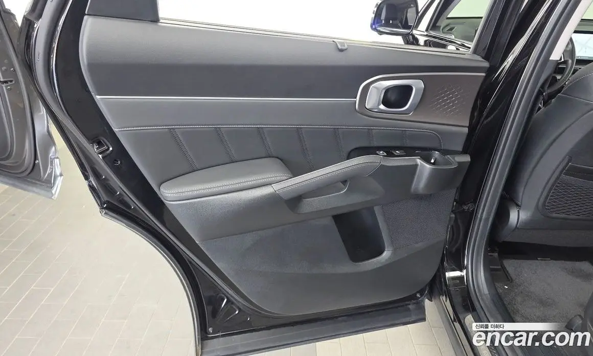 Kia Sorento 2024 2.5 автомат (гидро), фото 14 Kia Sorento 2024 2.5 автомат (гидро), фото 14