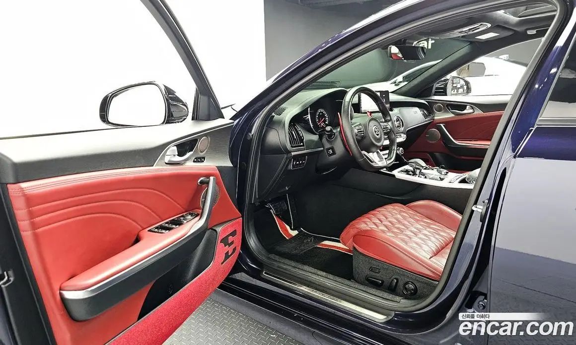 Kia Stinger 2021 3.3 автомат (гидро), фото 13