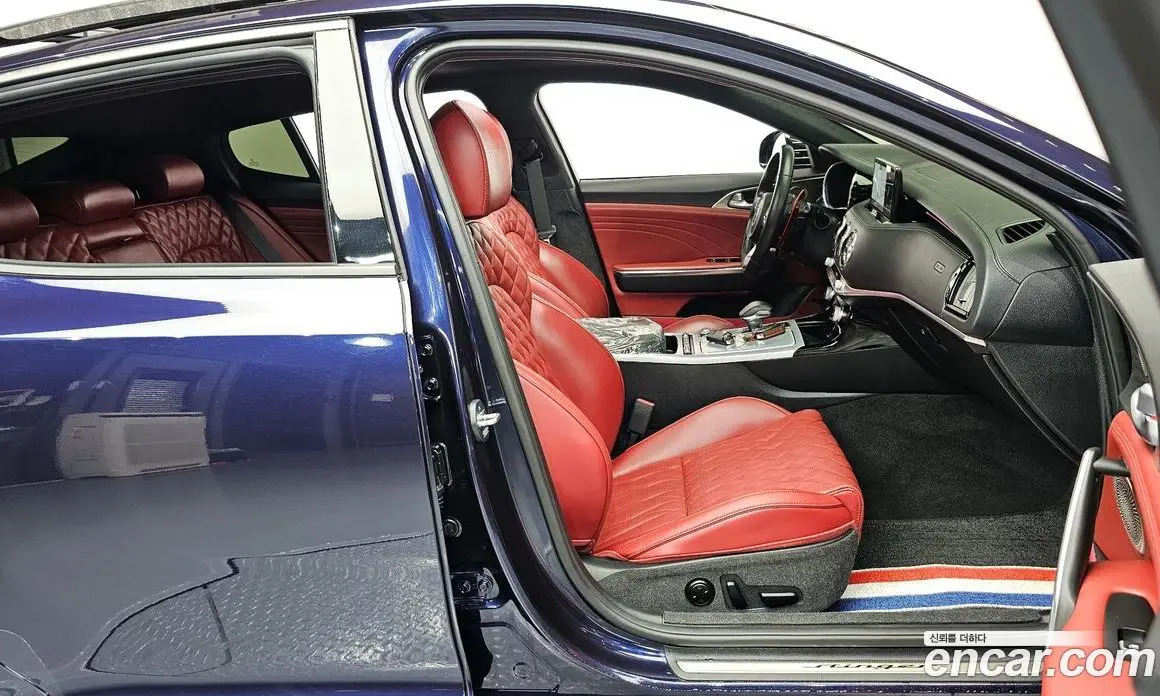 Kia Stinger 2021 3.3 автомат (гидро), фото 16
