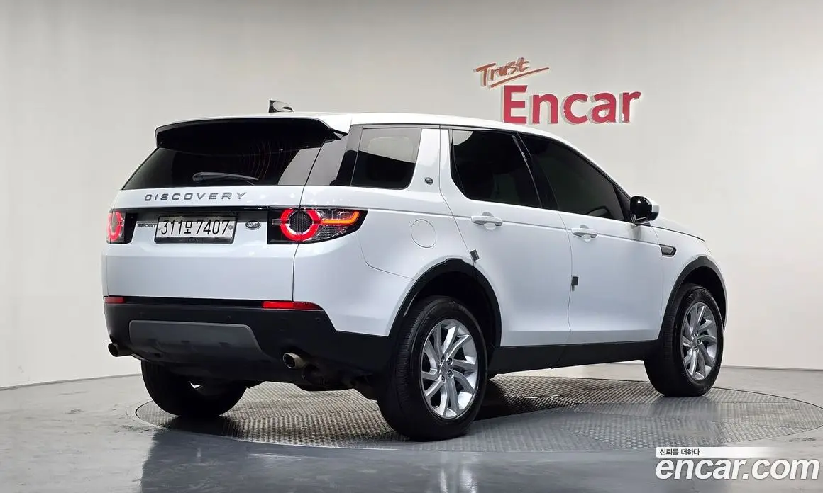 Land Rover Discovery Sport 2018 2.0 автомат (гидро), фото 2 Land Rover Discovery Sport 2018 2.0 автомат (гидро), фото 2