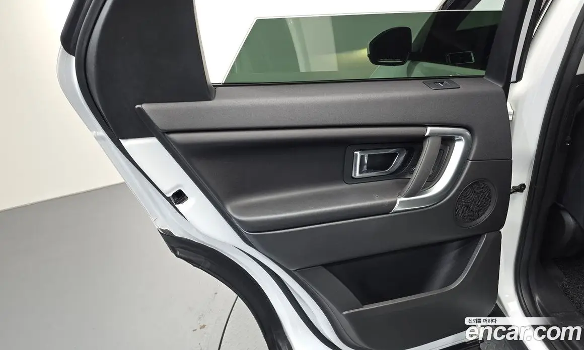 Land Rover Discovery Sport 2018 2.0 автомат (гидро), фото 15 Land Rover Discovery Sport 2018 2.0 автомат (гидро), фото 15