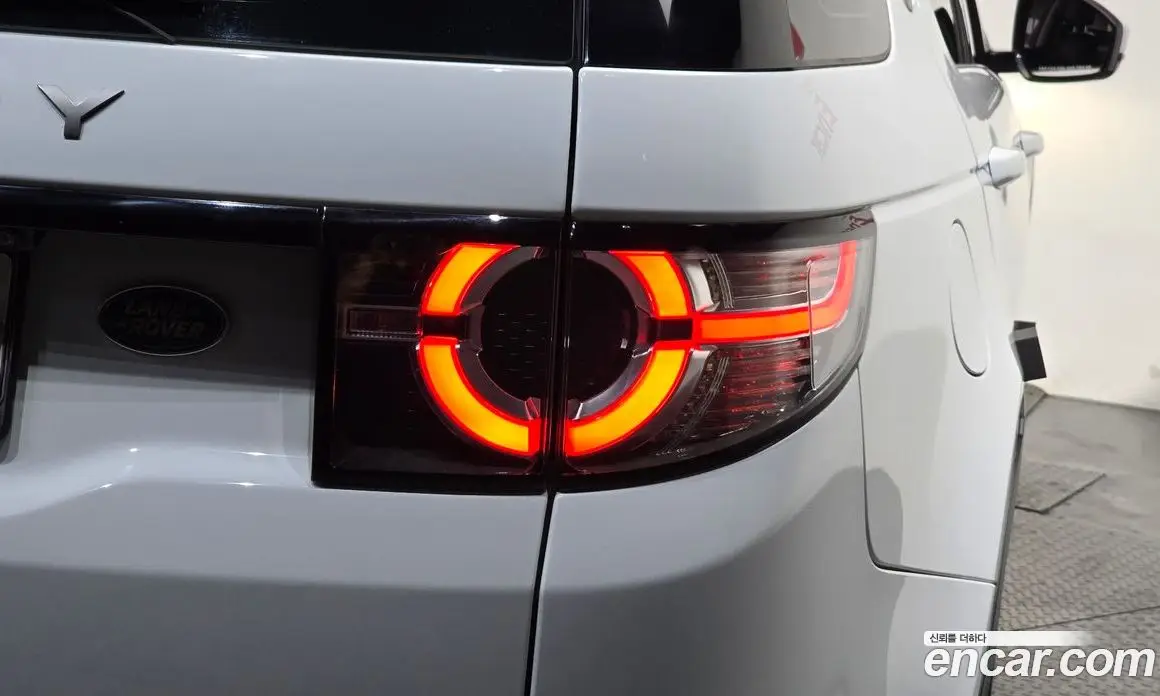 Land Rover Discovery Sport 2018 2.0 автомат (гидро), фото 9 Land Rover Discovery Sport 2018 2.0 автомат (гидро), фото 9