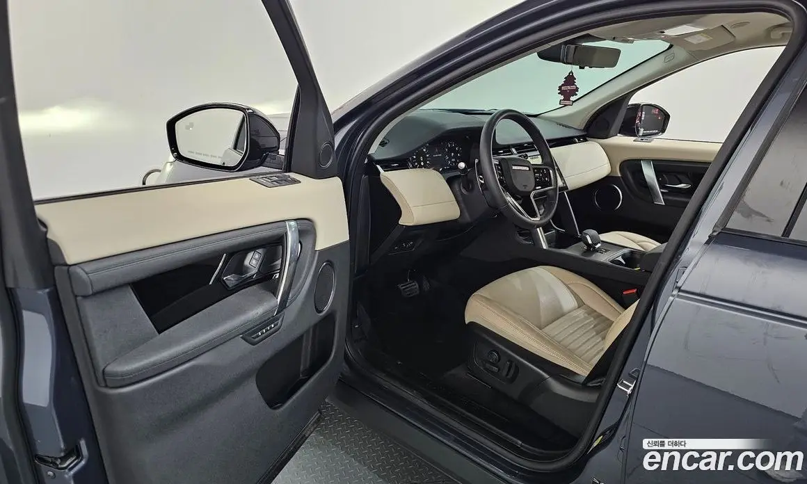 Land Rover Discovery Sport 2025 2.0 автомат (гидро), фото 12