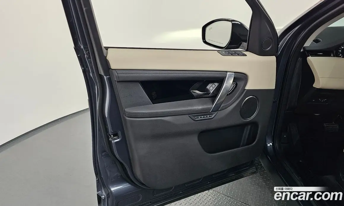 Land Rover Discovery Sport 2025 2.0 автомат (гидро), фото 13