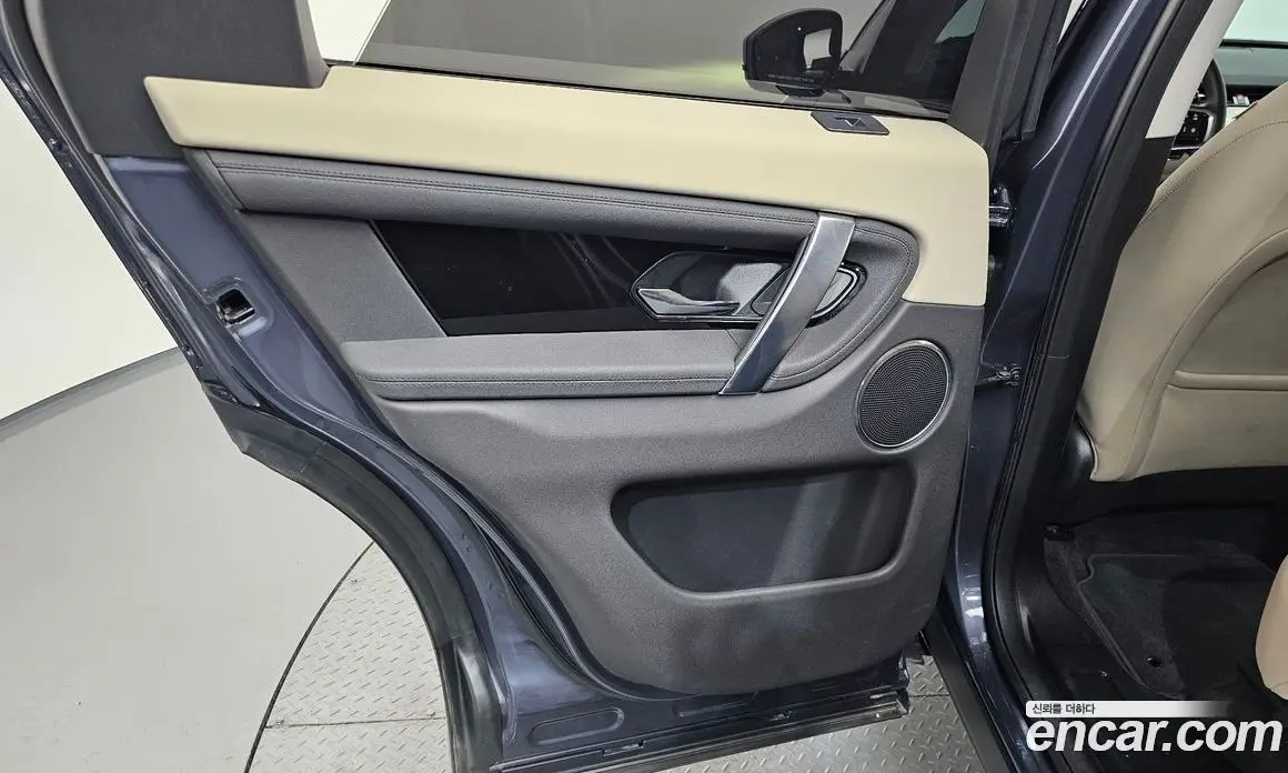 Land Rover Discovery Sport 2025 2.0 автомат (гидро), фото 14