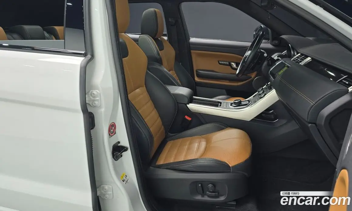 Land Rover Range Rover Evoque 2018 2.0 автомат (гидро), фото 15