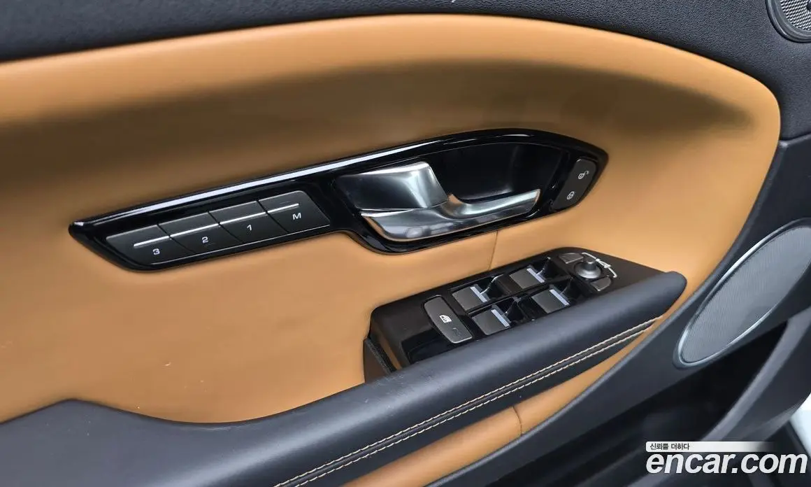 Land Rover Range Rover Evoque 2018 2.0 автомат (гидро), фото 20