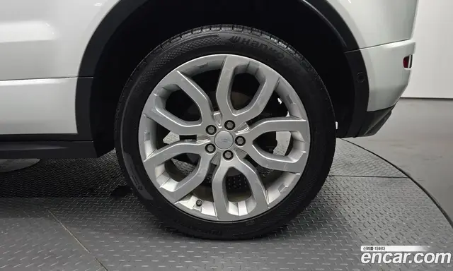 Land Rover Range Rover Evoque 2018 2.0 автомат (гидро), миниатюра 6