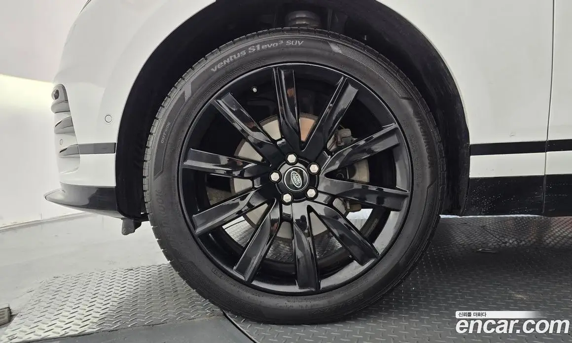 Land Rover Range Rover Velar 2018 3.0 автомат (гидро), фото 4