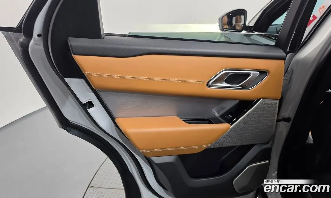 Land Rover Range Rover Velar 2021 3.0 автомат (гидро), фото 15 Land Rover Range Rover Velar 2021 3.0 автомат (гидро), фото 15