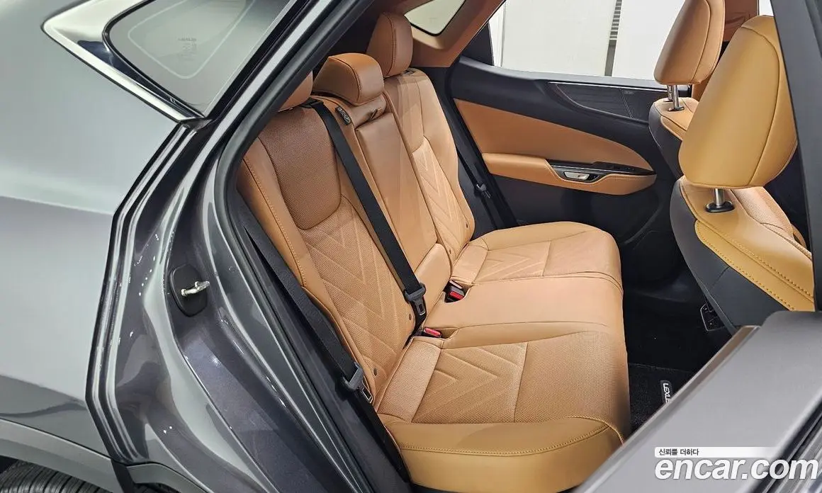 Lexus NX 2025 2.5 автомат (гидро), фото 17