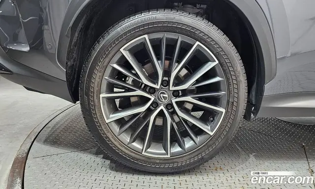 Lexus NX 2025 2.5 автомат (гидро), миниатюра 5