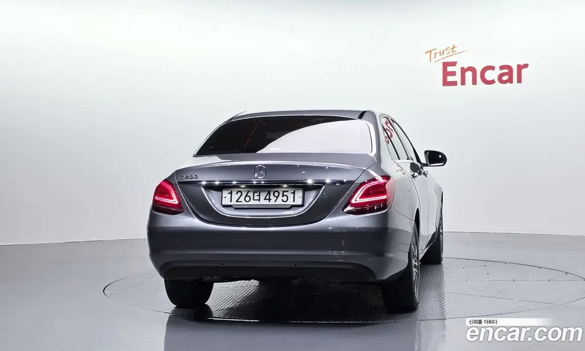 Mercedes-Benz C-Class 2019 2.0 автомат (гидро), фото 4