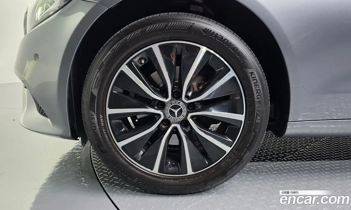 Mercedes-Benz C-Class 2019 2.0 автомат (гидро), фото 5