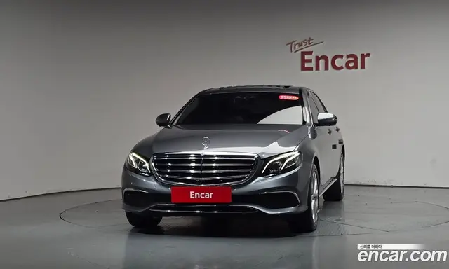 Mercedes-Benz E-Class 2018 2.0 автомат (гидро), миниатюра 2