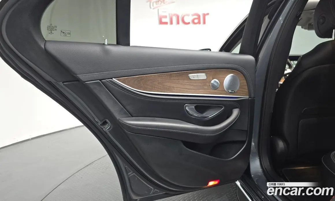 Mercedes-Benz E-Class 2018 2.0 автомат (гидро), фото 14