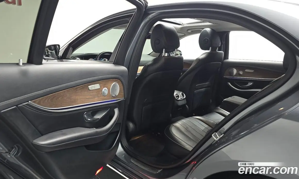 Mercedes-Benz E-Class 2018 2.0 автомат (гидро), фото 15