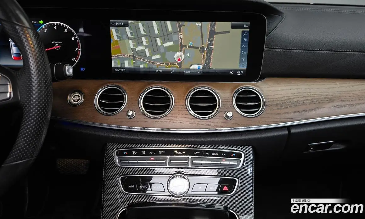 Mercedes-Benz E-Class 2018 2.0 автомат (гидро), фото 19