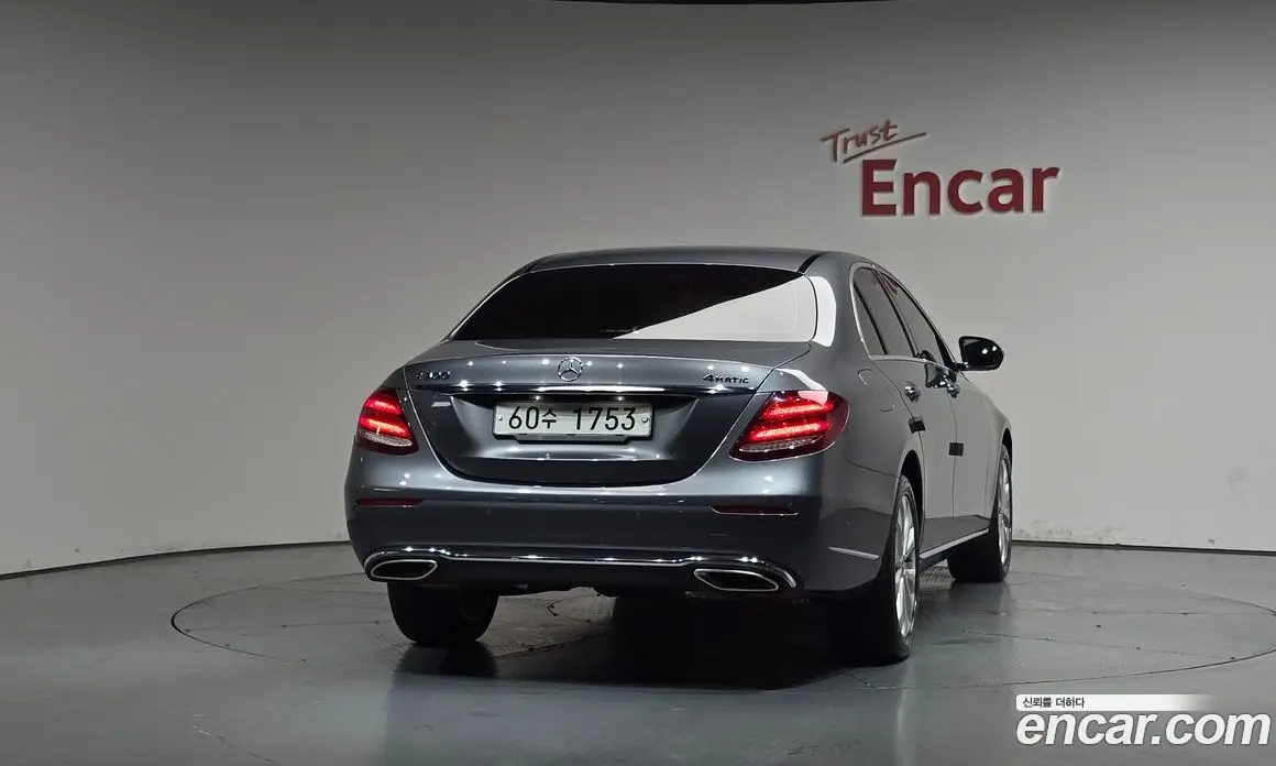 Mercedes-Benz E-Class 2018 2.0 автомат (гидро), фото 3