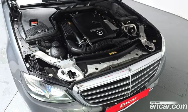 Mercedes-Benz E-Class 2018 2.0 автомат (гидро), миниатюра 5