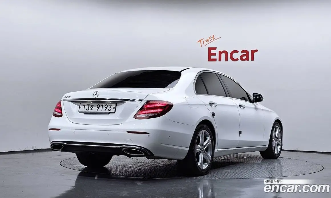 Mercedes-Benz E-Class 2018 2.0 автомат (гидро), фото 2 Mercedes-Benz E-Class 2018 2.0 автомат (гидро), фото 2