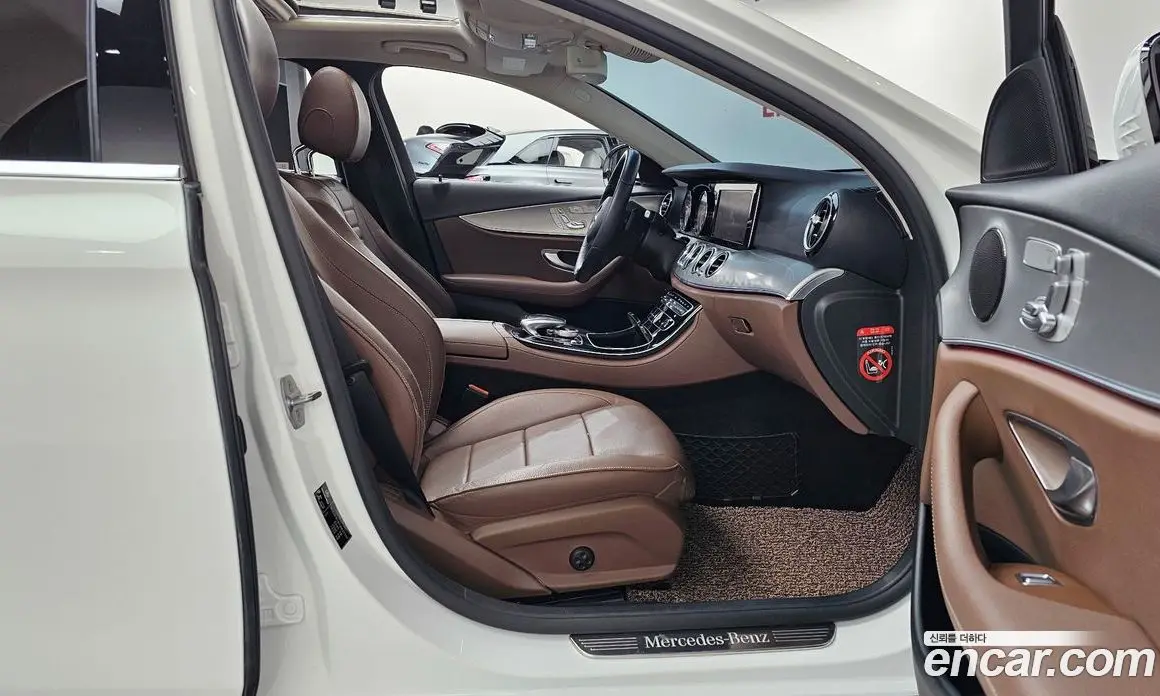 Mercedes-Benz E-Class 2018 2.0 автомат (гидро), фото 13 Mercedes-Benz E-Class 2018 2.0 автомат (гидро), фото 13