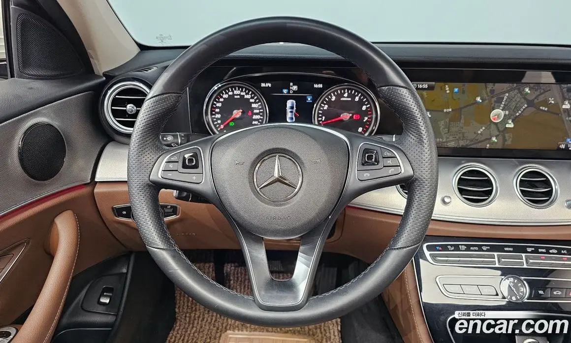Mercedes-Benz E-Class 2018 2.0 автомат (гидро), фото 17 Mercedes-Benz E-Class 2018 2.0 автомат (гидро), фото 17