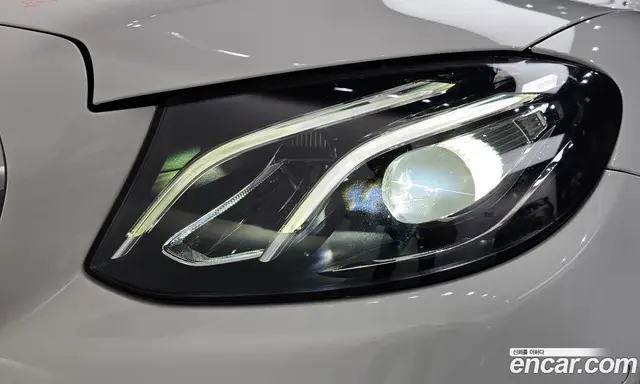 Mercedes-Benz E-Class 2018 2.0 автомат (гидро), миниатюра 7 Mercedes-Benz E-Class 2018 2.0 автомат (гидро), миниатюра 7
