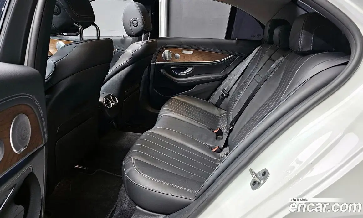 Mercedes-Benz E-Class 2019 2.0 автомат (гидро), фото 16